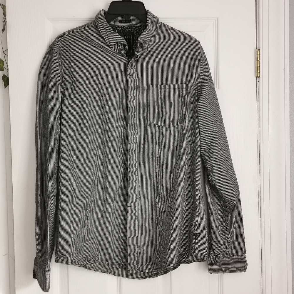 2/$30 GUESS Men's button down shirt size M